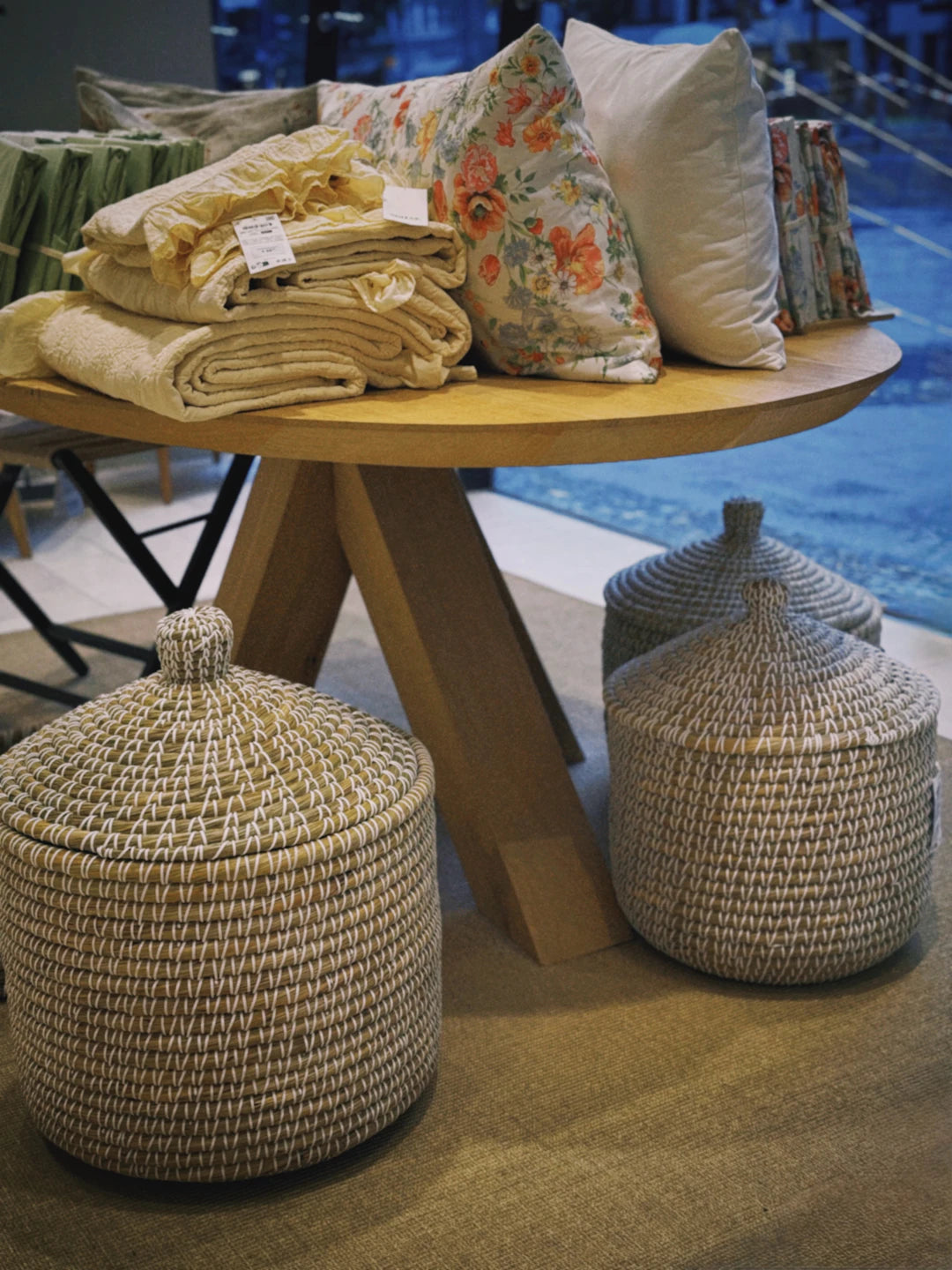 Elegante Boho-Poufs und Körbe für Nachhaltigkeit