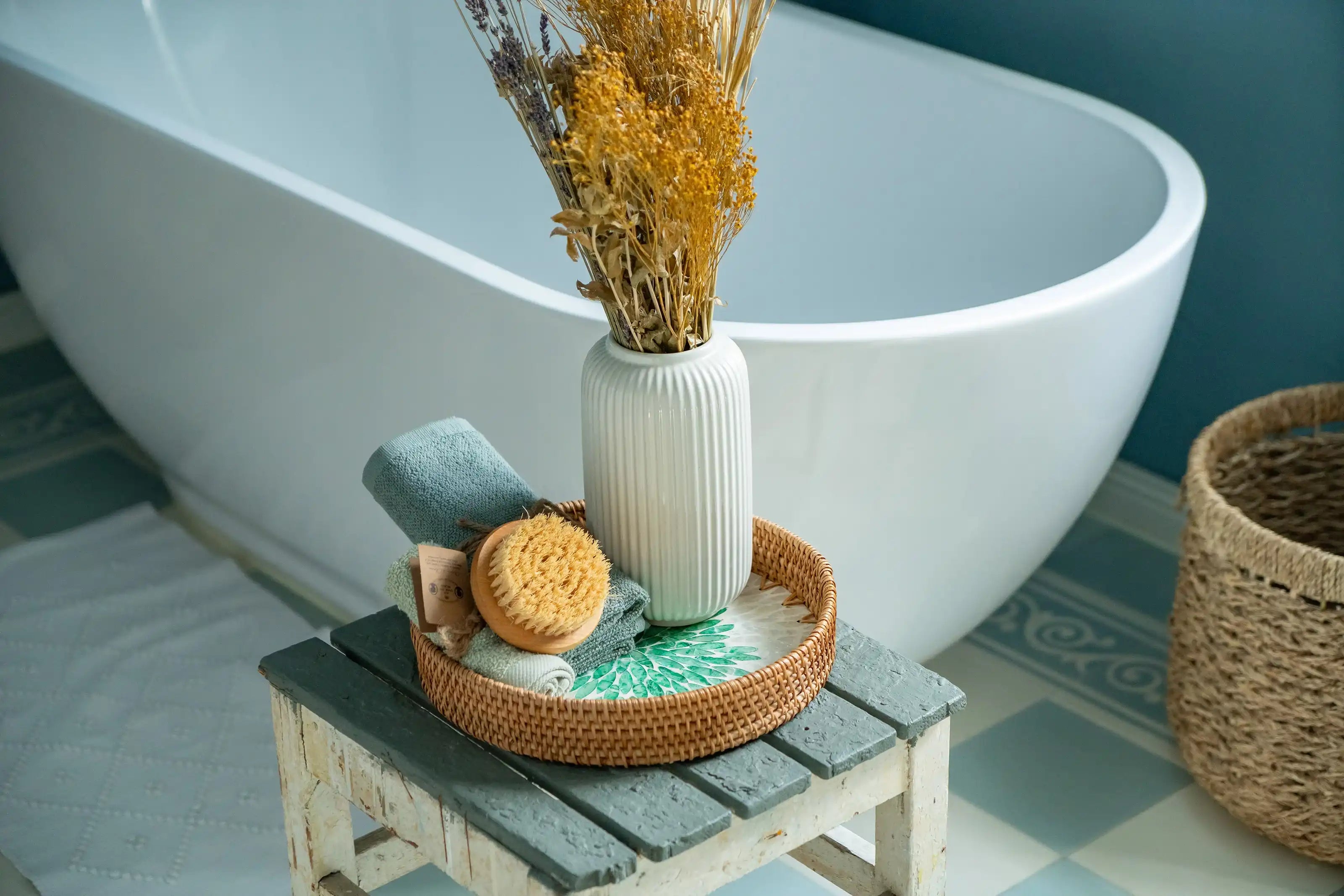 Decorasian Vintage Tablett aus Rattan mit Muschel Mosaik – Dekotablett und Serviertablett mit Griff im Boho Stil - Durchmesser 30cm + 25cm