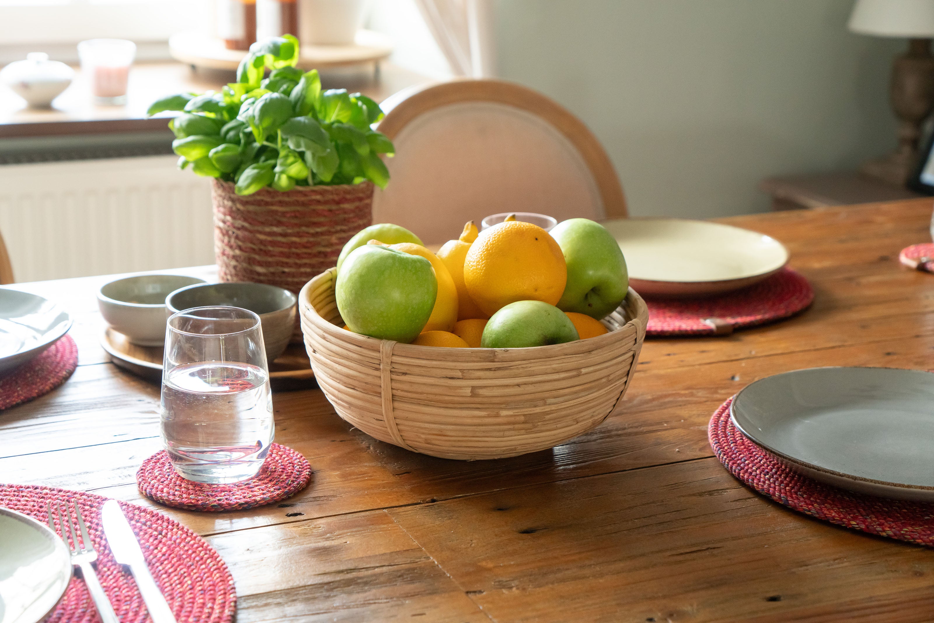 Handgeflochtene Rattan Schalen: Natürlicher Charme für dein Zuhause