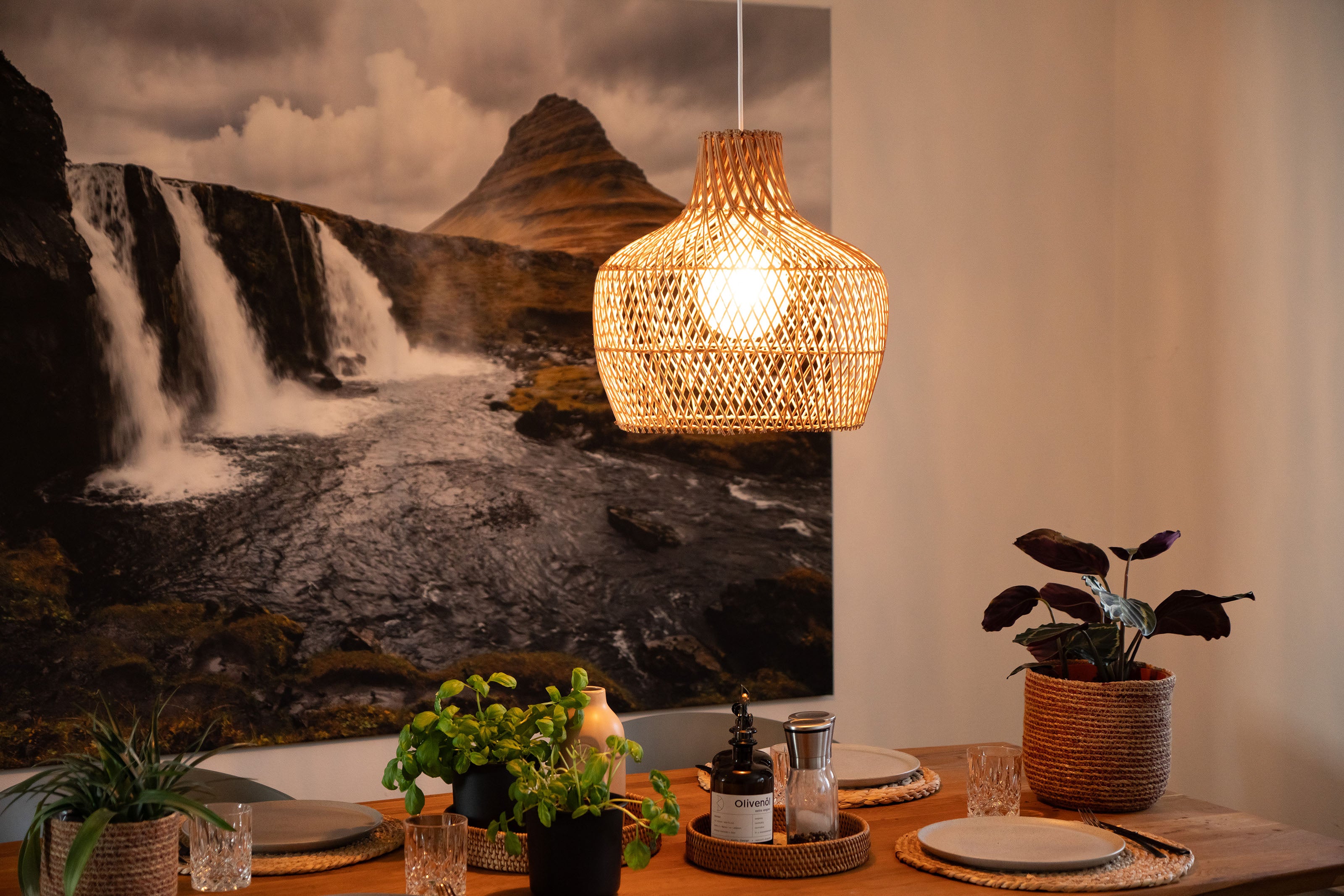 Decorasian Rattan Lampenschirm: Boho Charme und warmes Lichtspiel für dein Zuhause