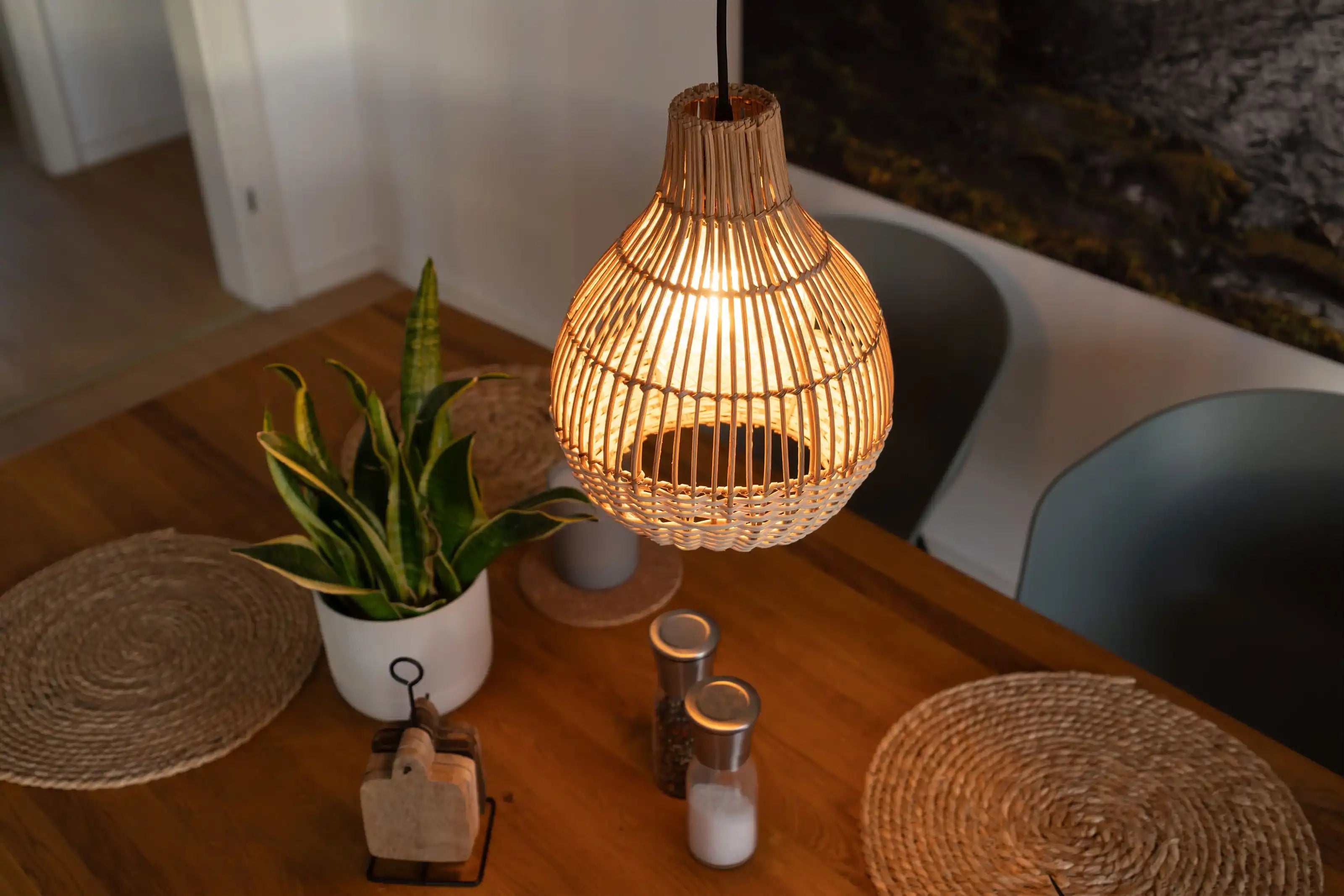 Boho Rattan Korb-Lampenschirm Ø25×30 cm für E27 Lampenfassung Birnenform