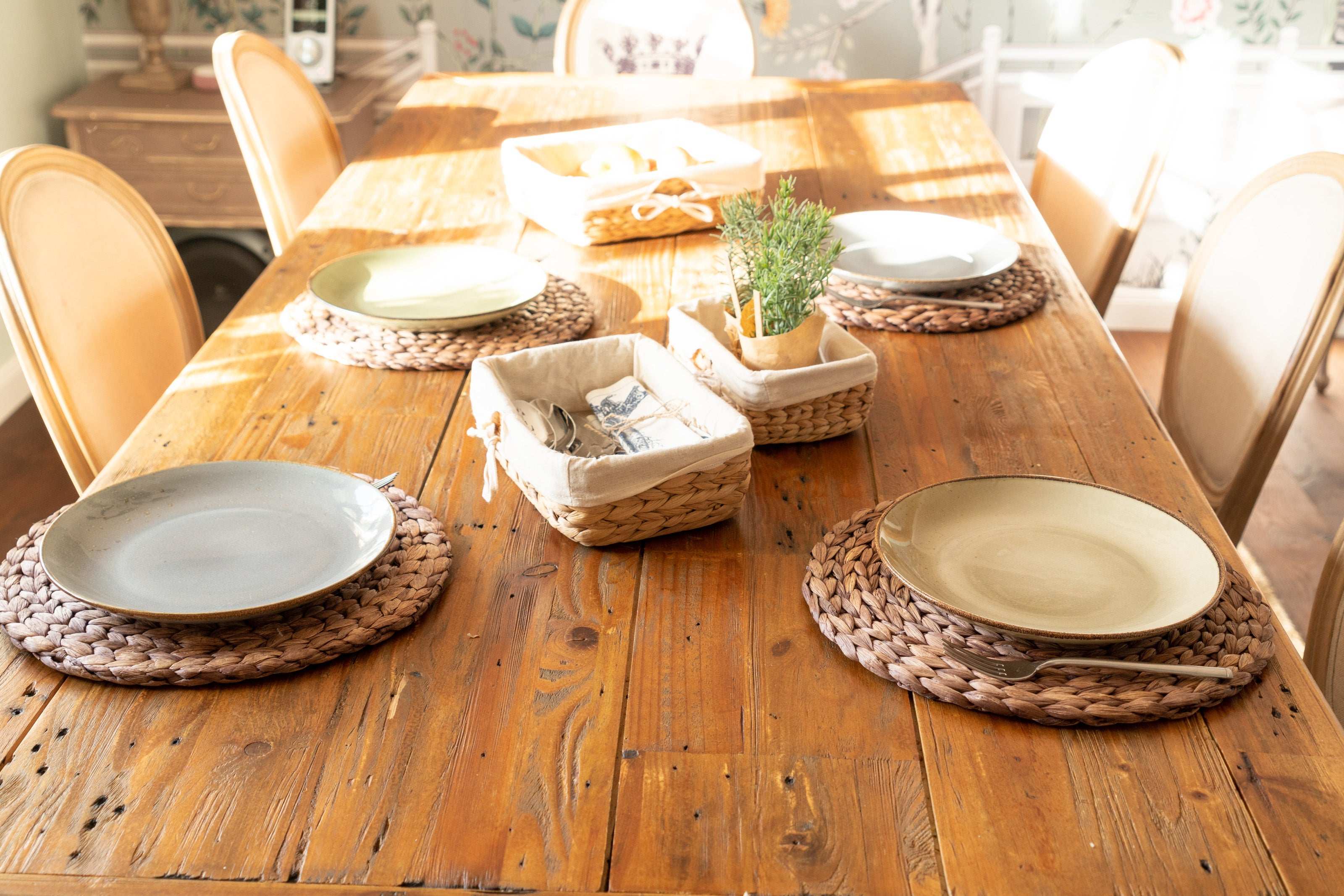 Tischsets aus Wasserhyazinthe, rund geflochten - 35cm Durchmesser - Decorasian.eu