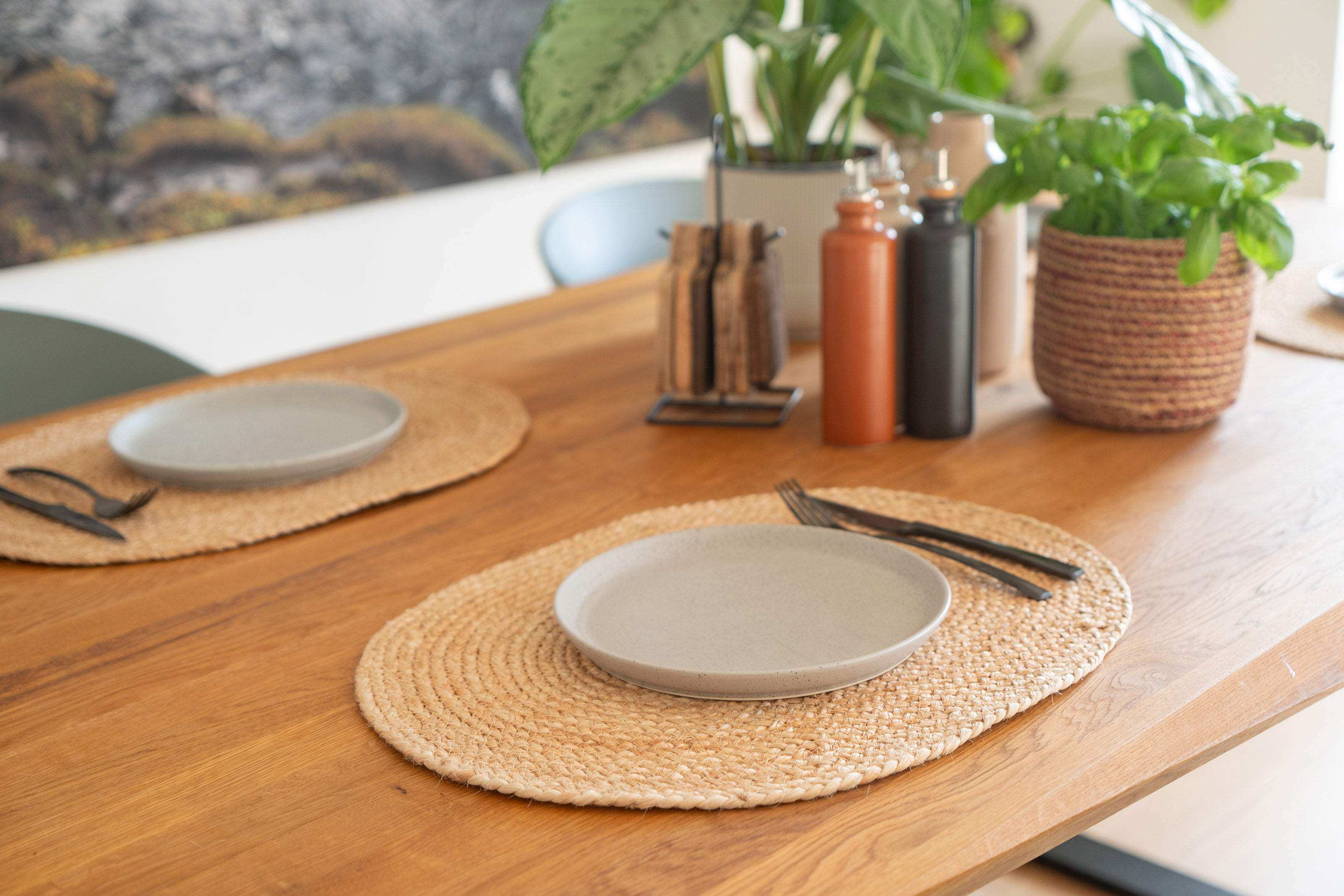 Ovale Platzdeckchen aus Jute – Stilvolle Akzente für Deinen Tisch - Decorasian.eu