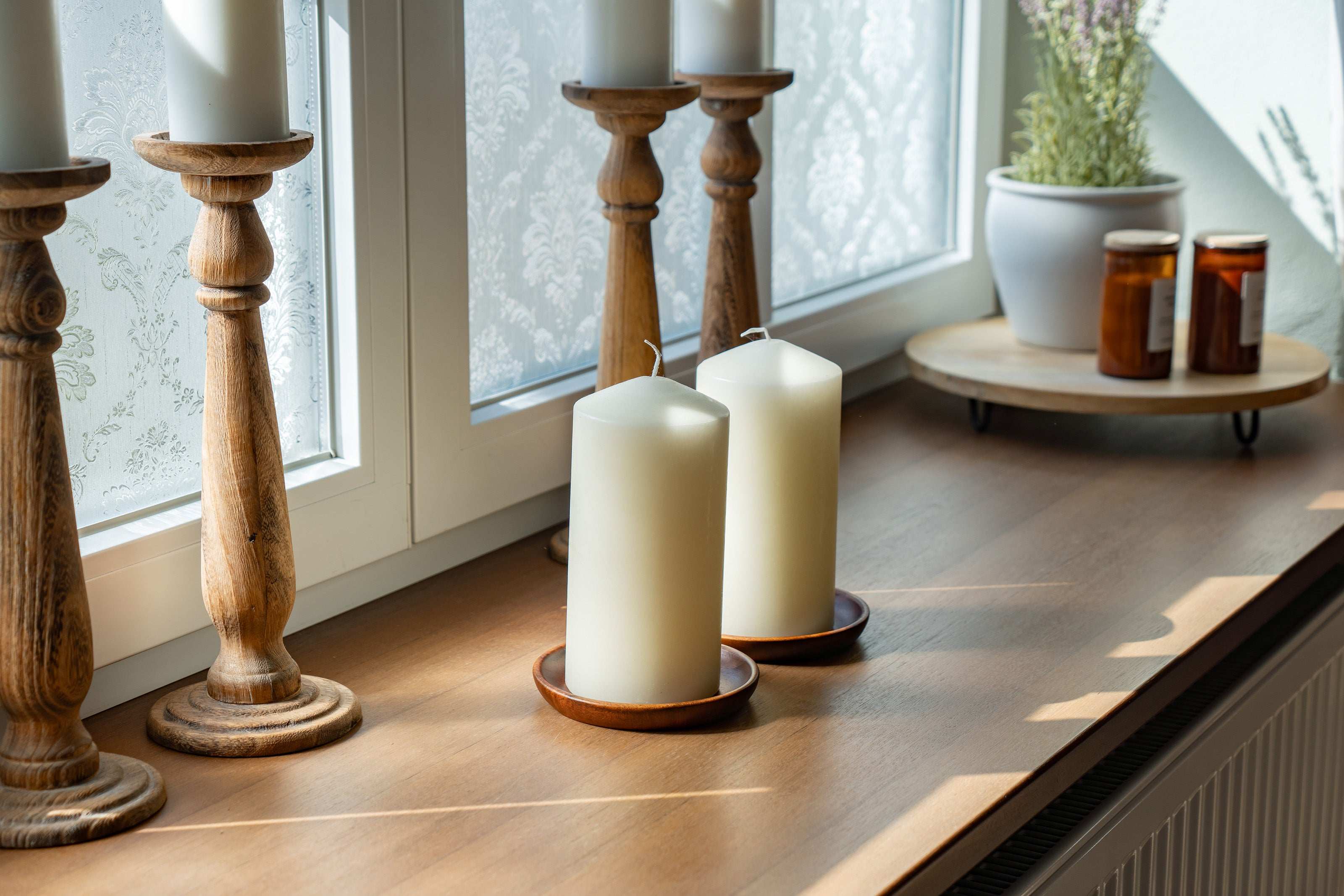 Holzteller – Stilvoll genießen mit Akazienholz - Decorasian.eu