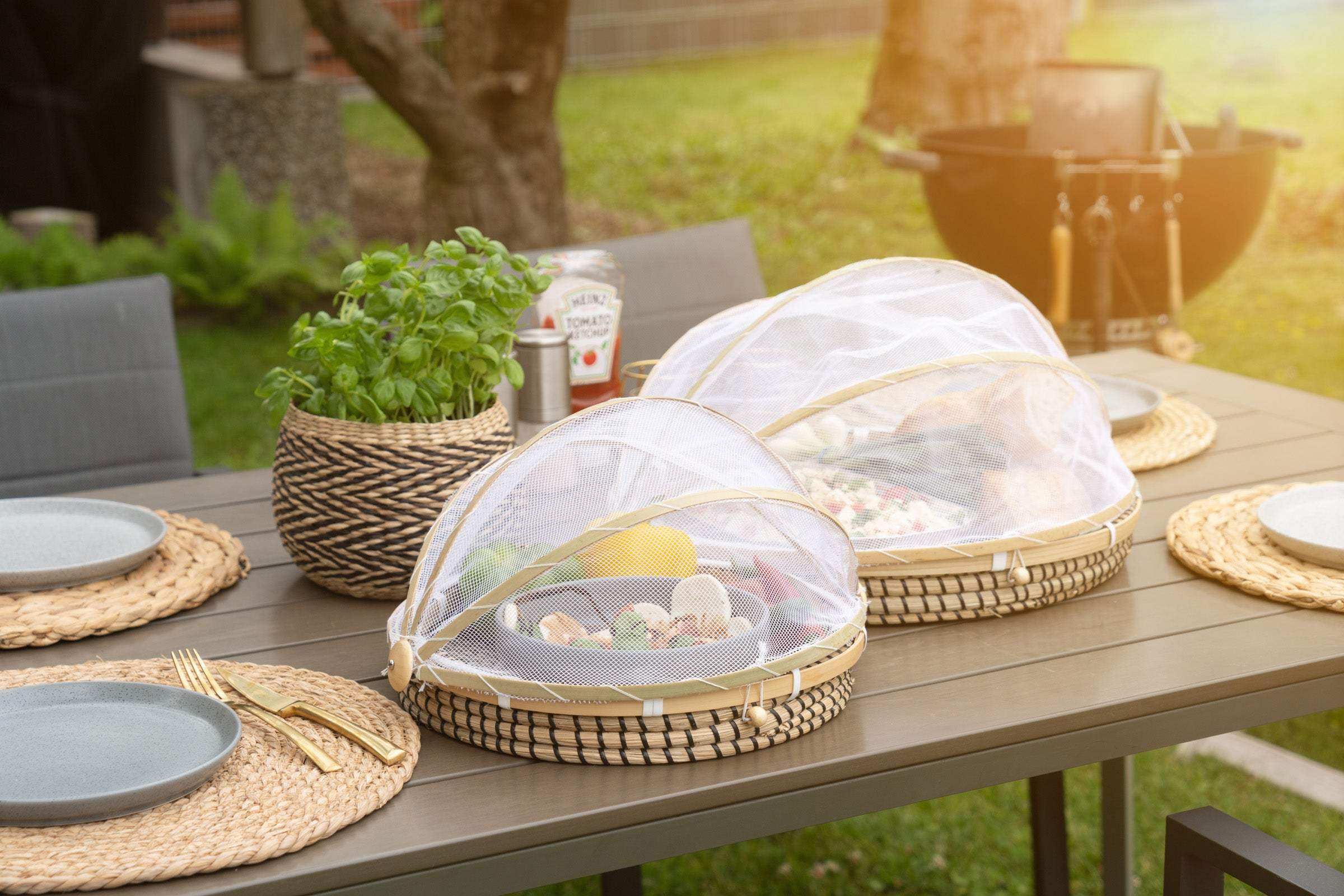 Serviertablett mit Insektenschutz, groß und rund - Decorasian.eu