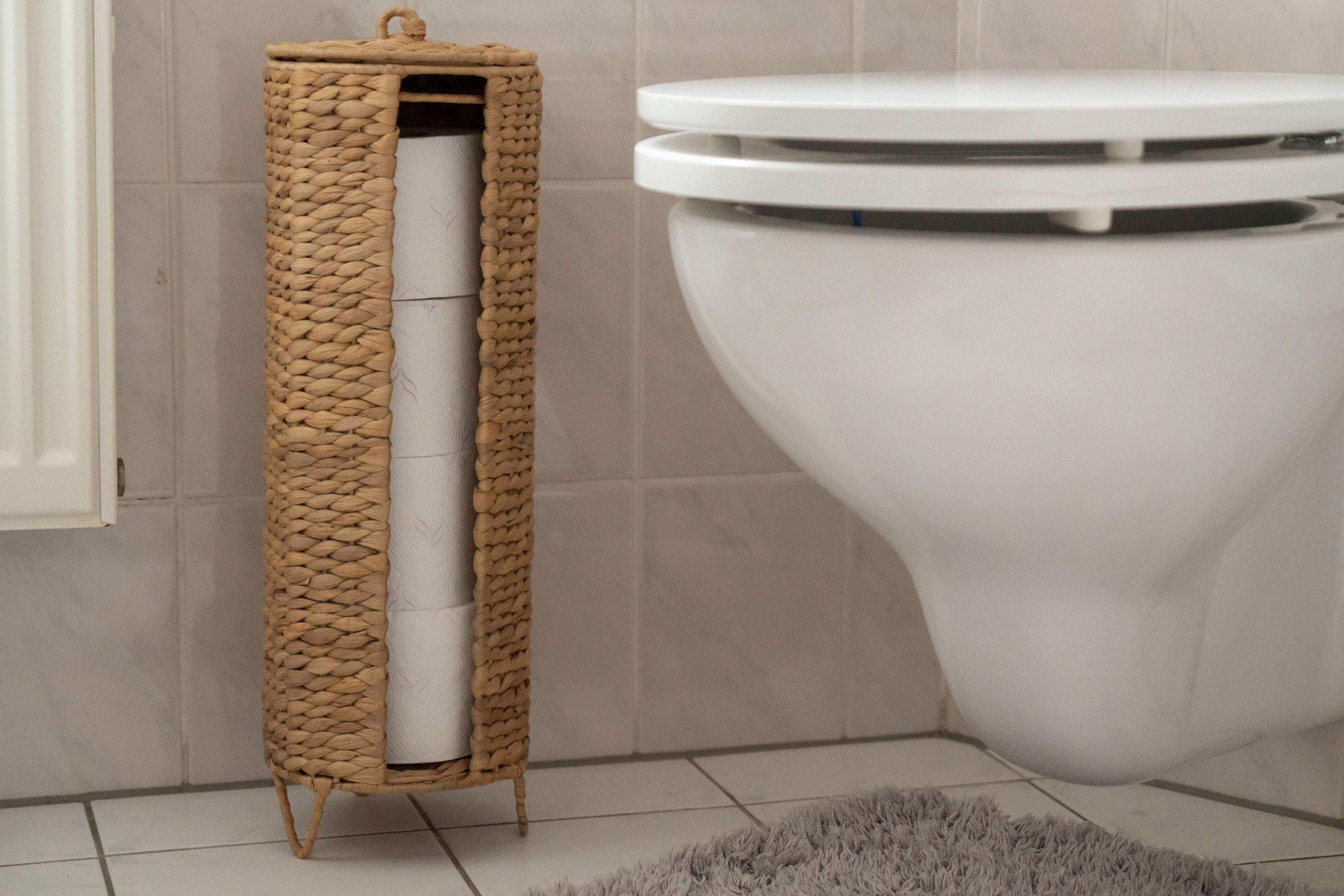 Toilettenpapieraufbewahrung für 4 WC Rollen, geflochten aus Wasserhyazinthe - Decorasian.eu