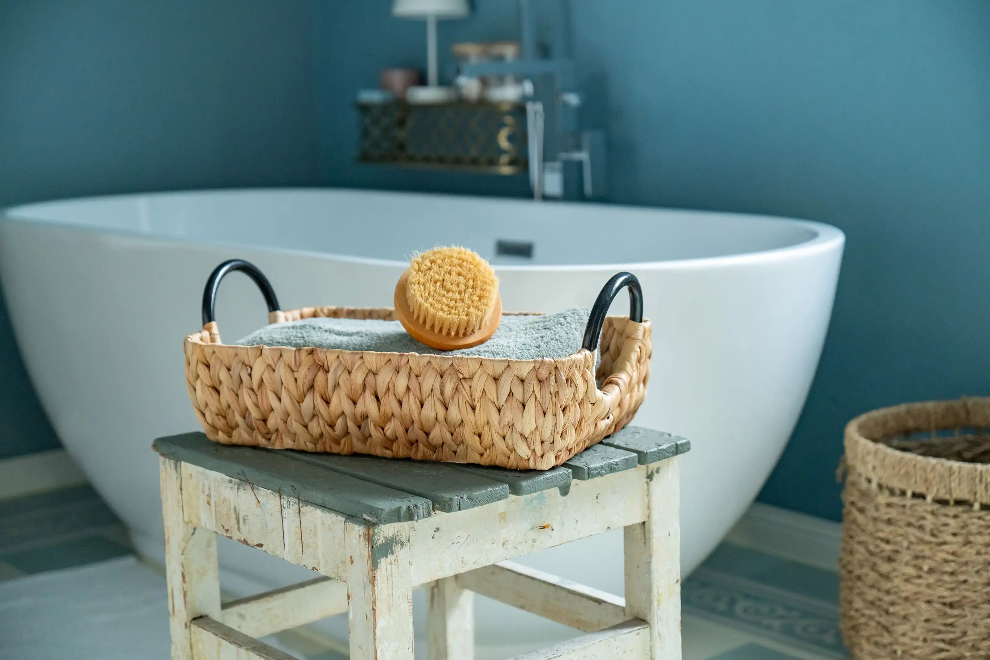 Boho Serviertablett aus Wasserhyazinthe mit Griffen – 3 Größen