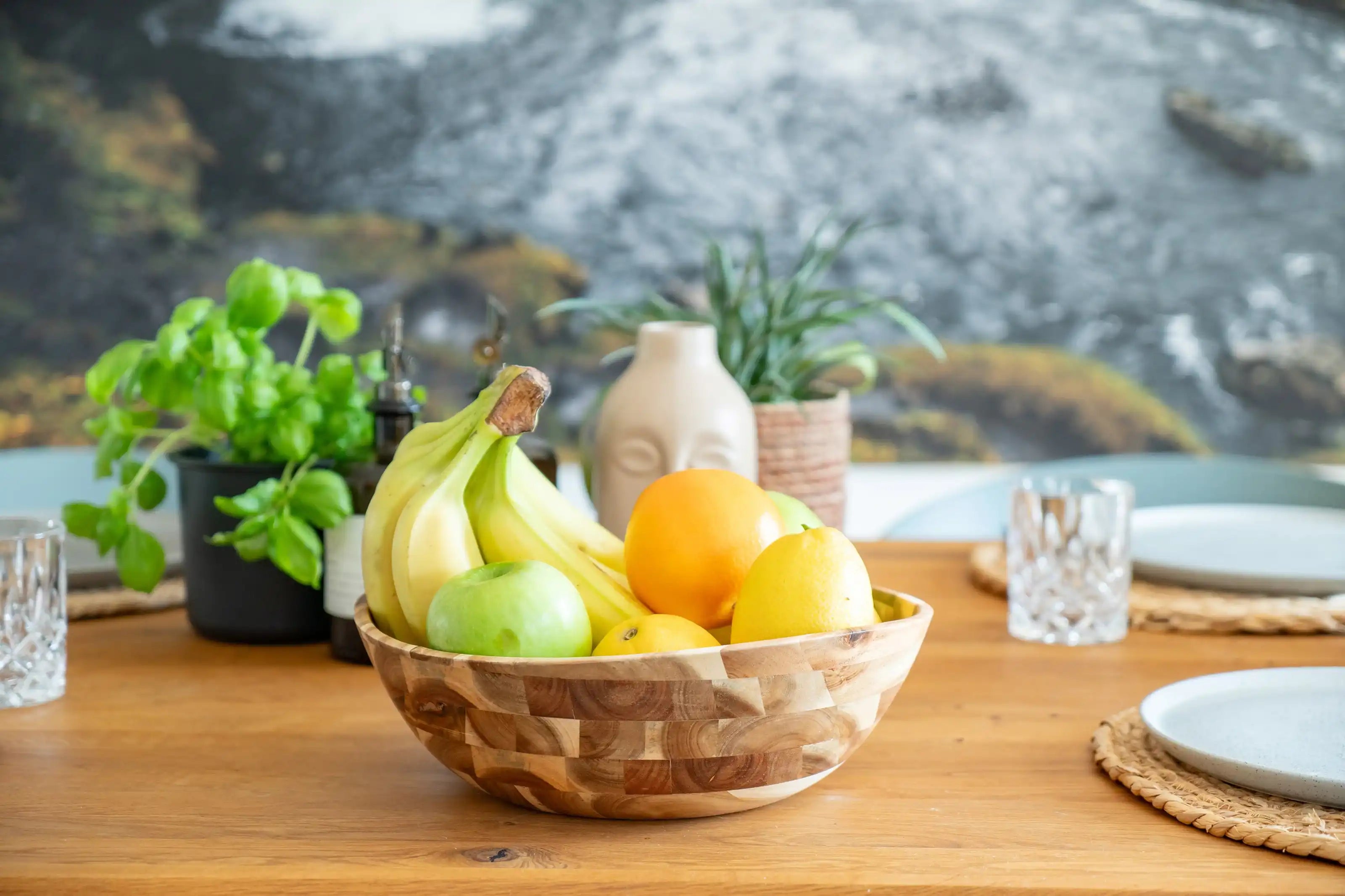 Decorative wooden bowls - the perfect combination of nature and style