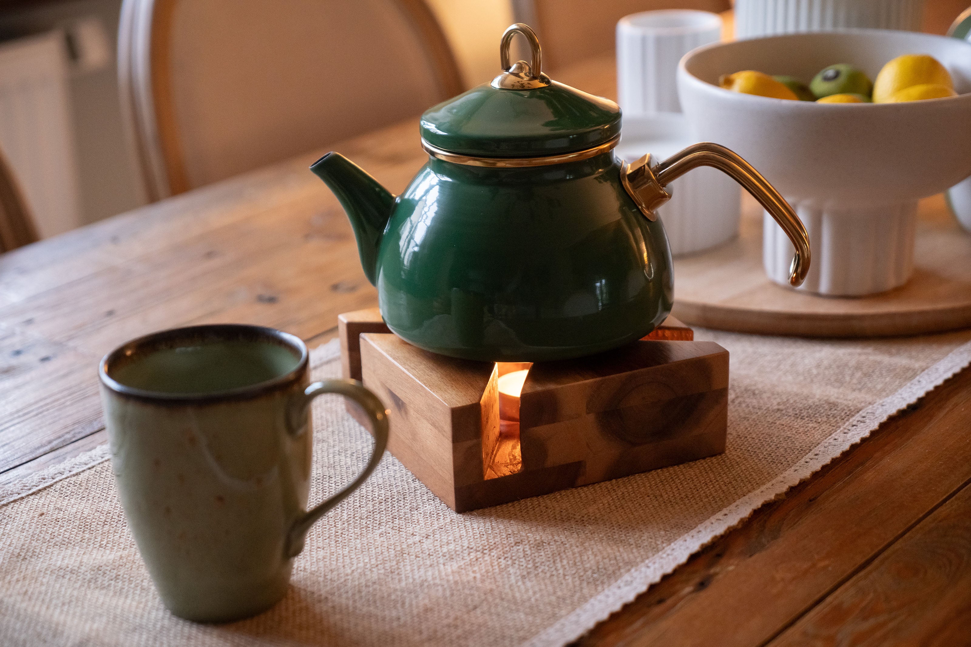 Massives Akazienholz Stövchen: Warmer Genuss für deine Teestunde