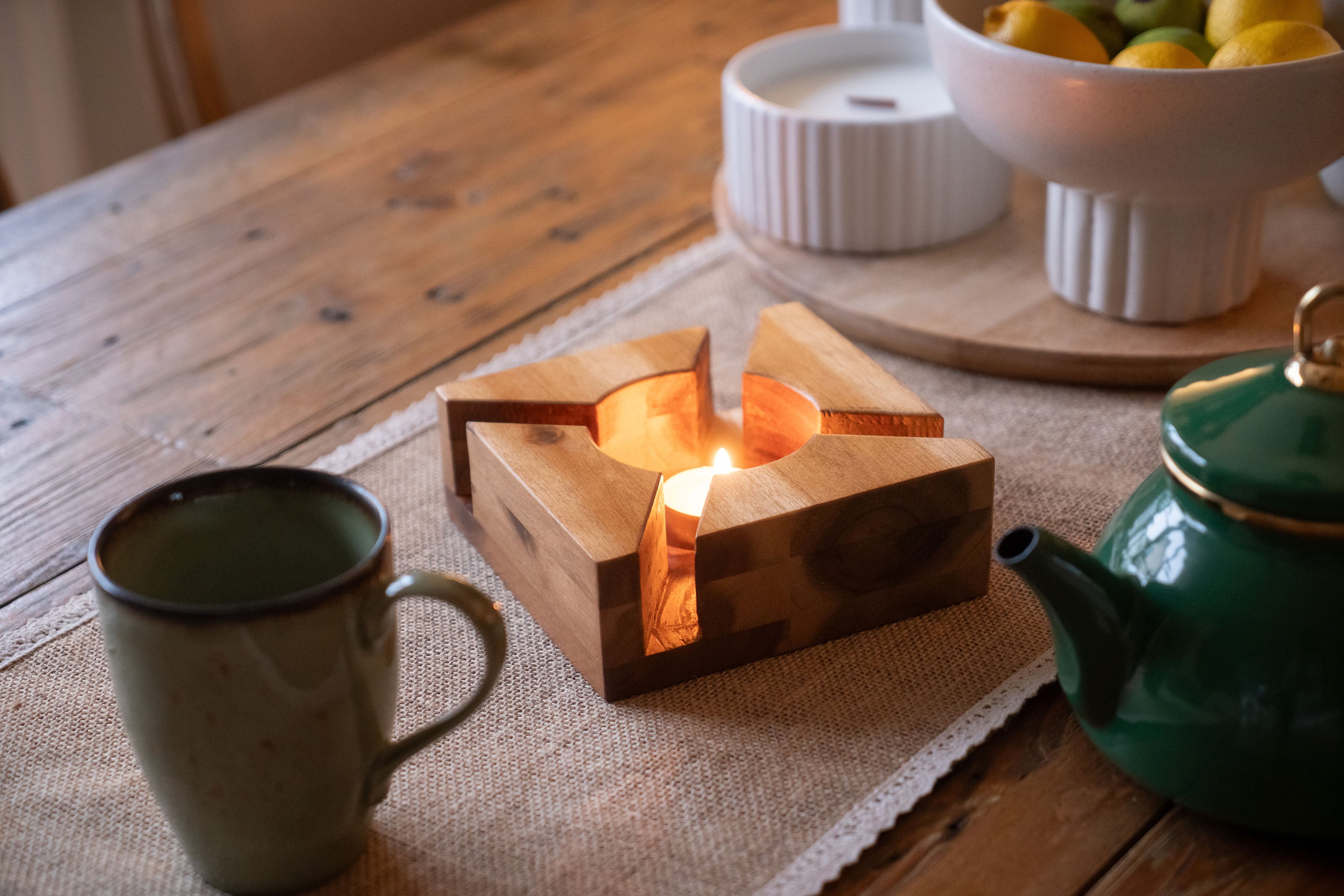 Massives Akazienholz Stövchen: Warmer Genuss für deine Teestunde