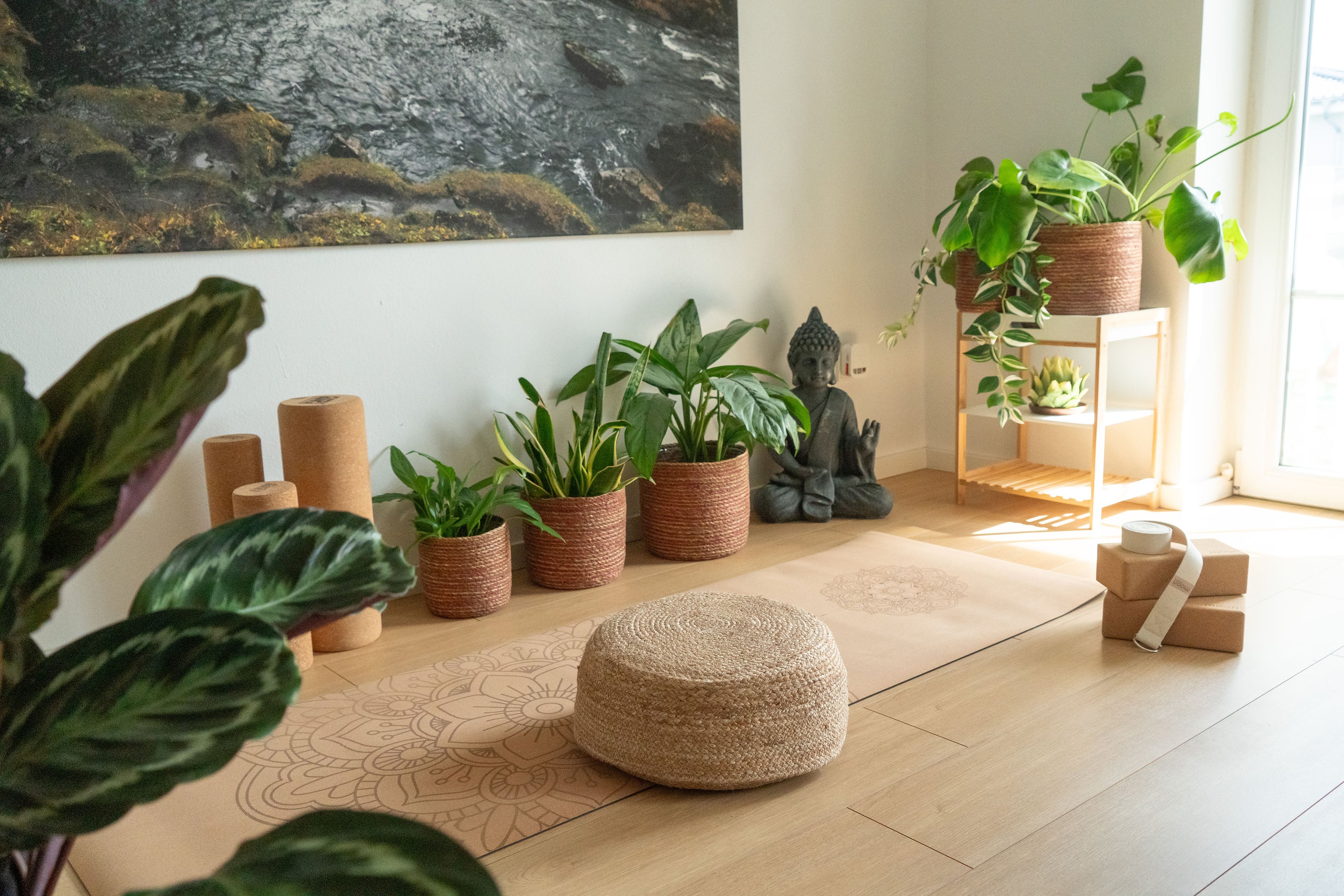 Handgeflochtener Jute Pouf Hocker – Rundes Boho Sitzkissen für natürliche Geborgenheit